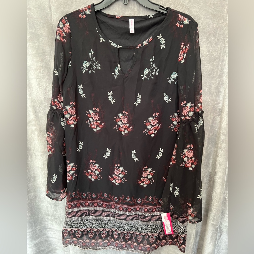 Xhilaration Floral Blouse Sheer Bell Sleeve Women M NWT MSRP $27.99